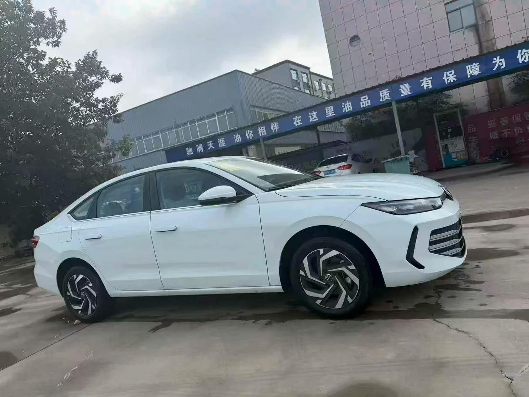 大众朗逸 正面外观二