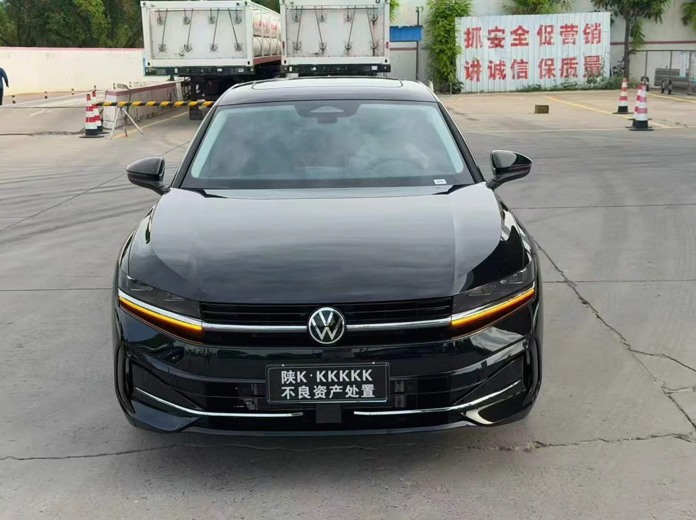 大众迈腾 正面外观二