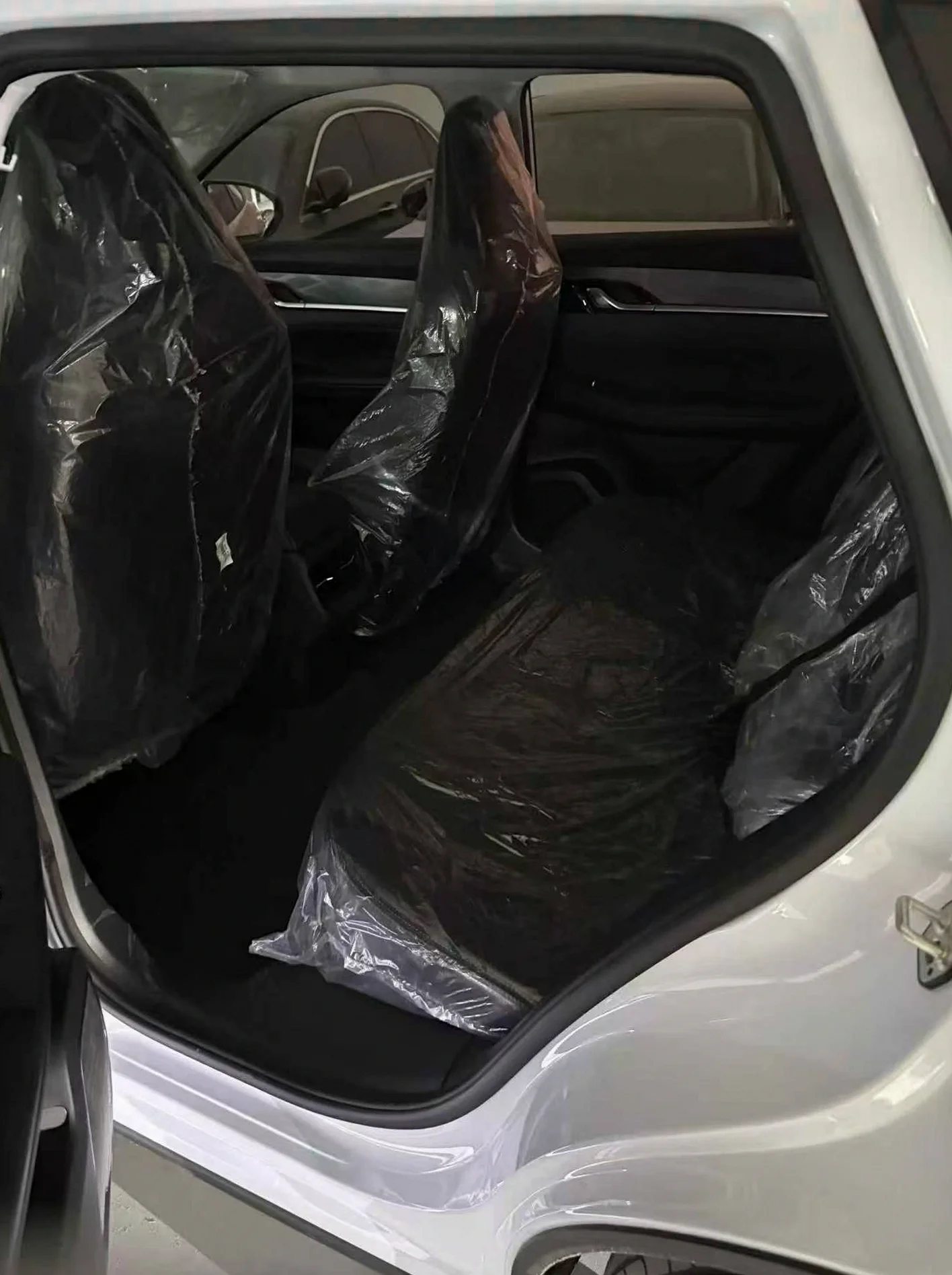 东风L7X 后面外观三