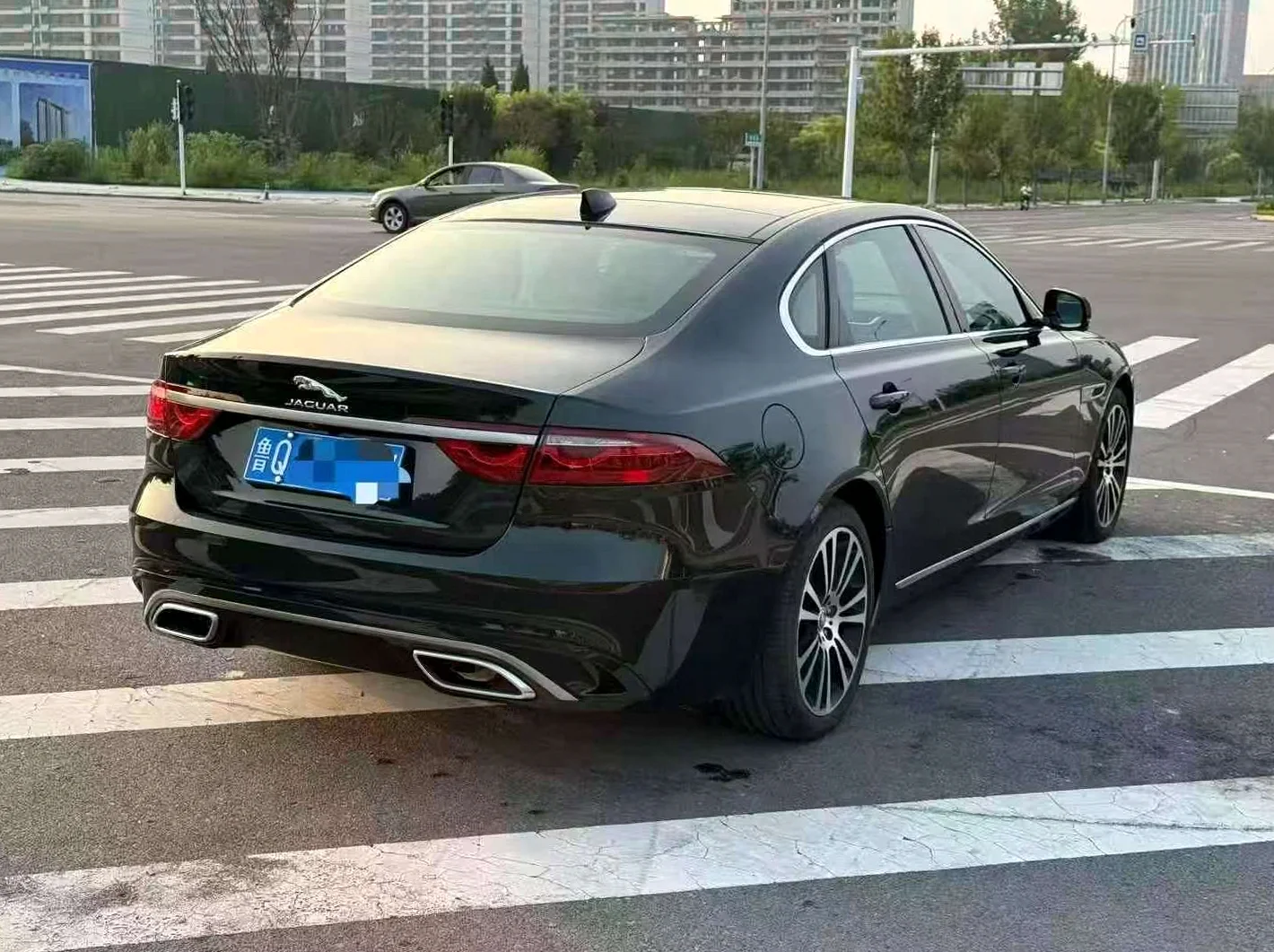 捷豹XFL 后面外观一