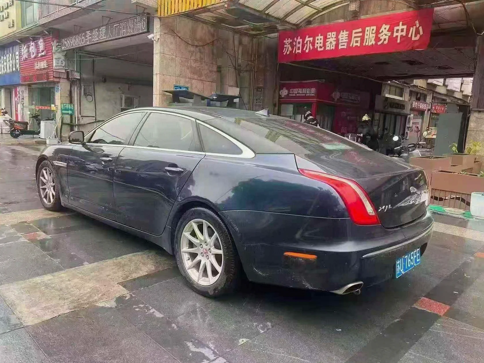 捷豹XJL 内饰后排
