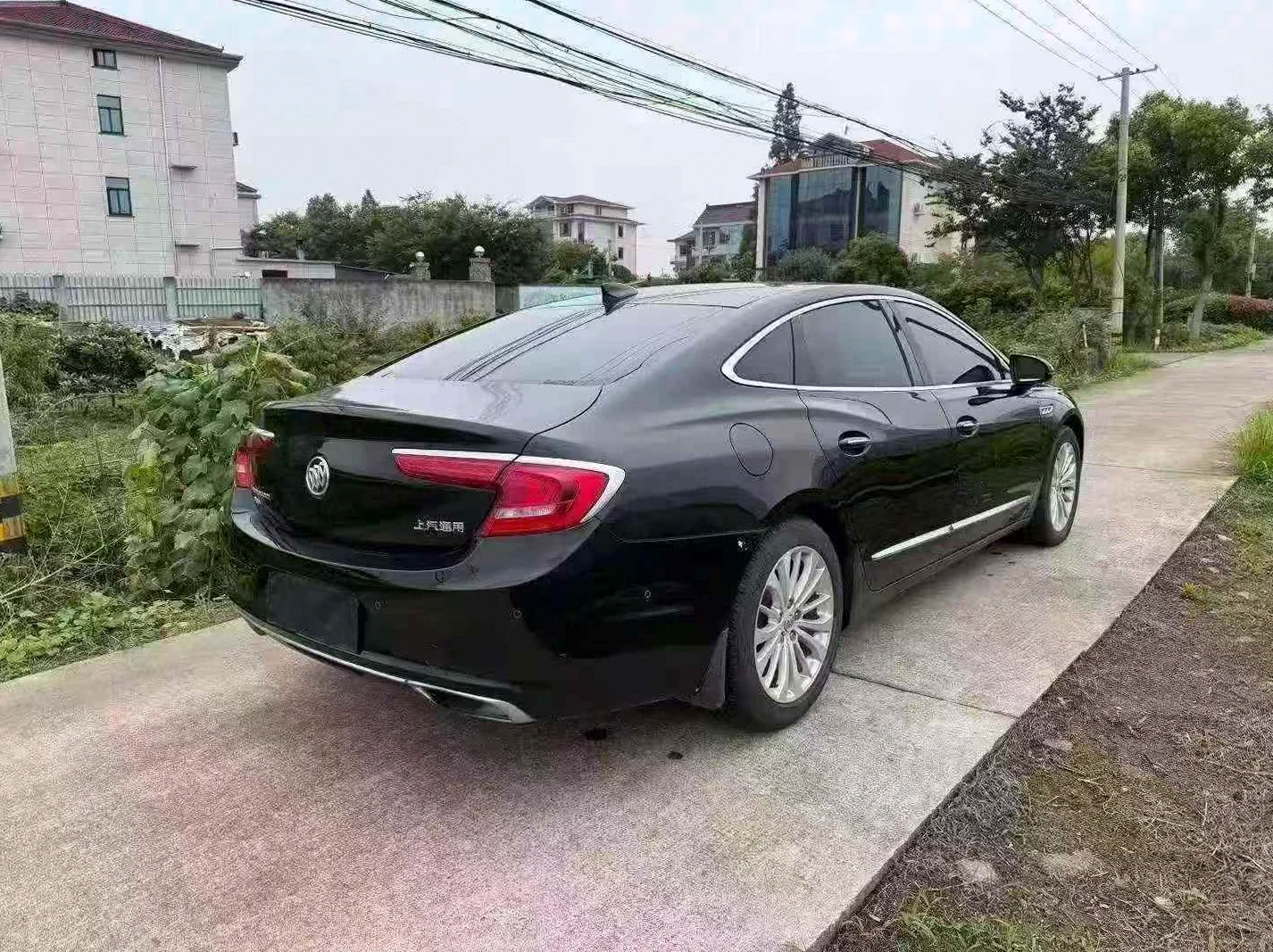 别克君越 驾驶室