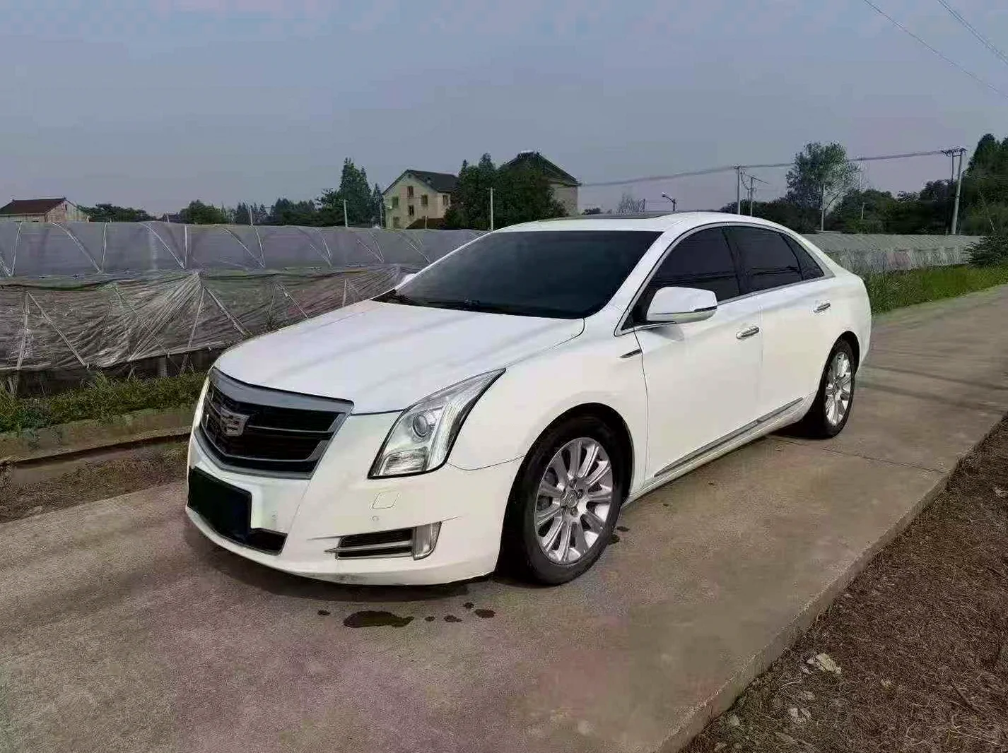 凯迪拉克XTS 正面外观二