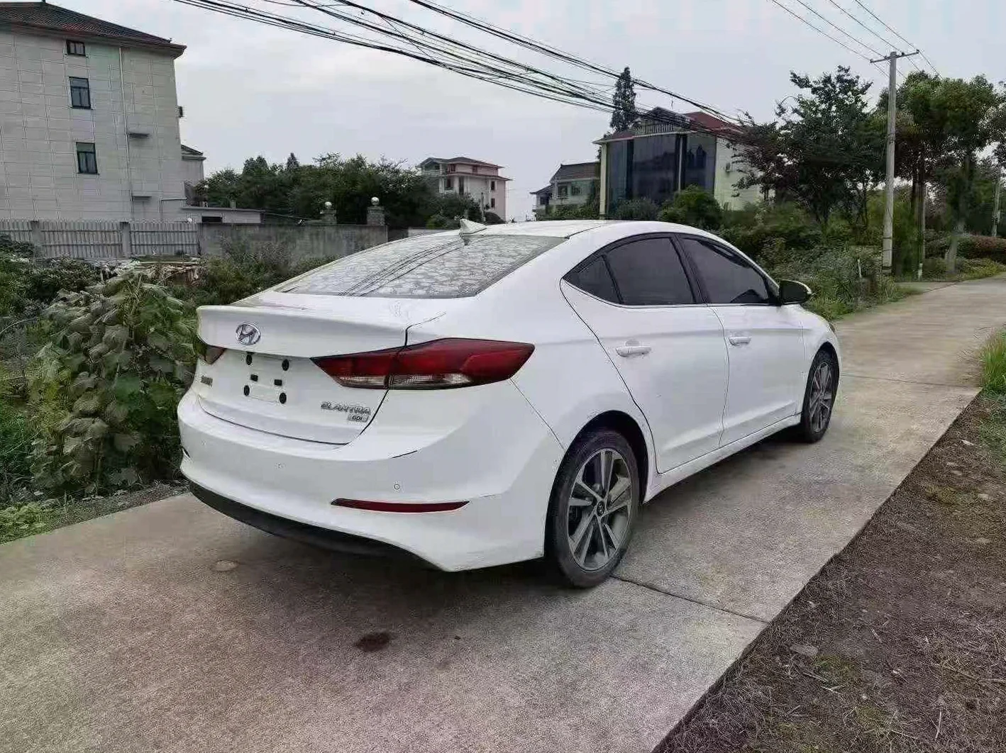 现代领动 驾驶室