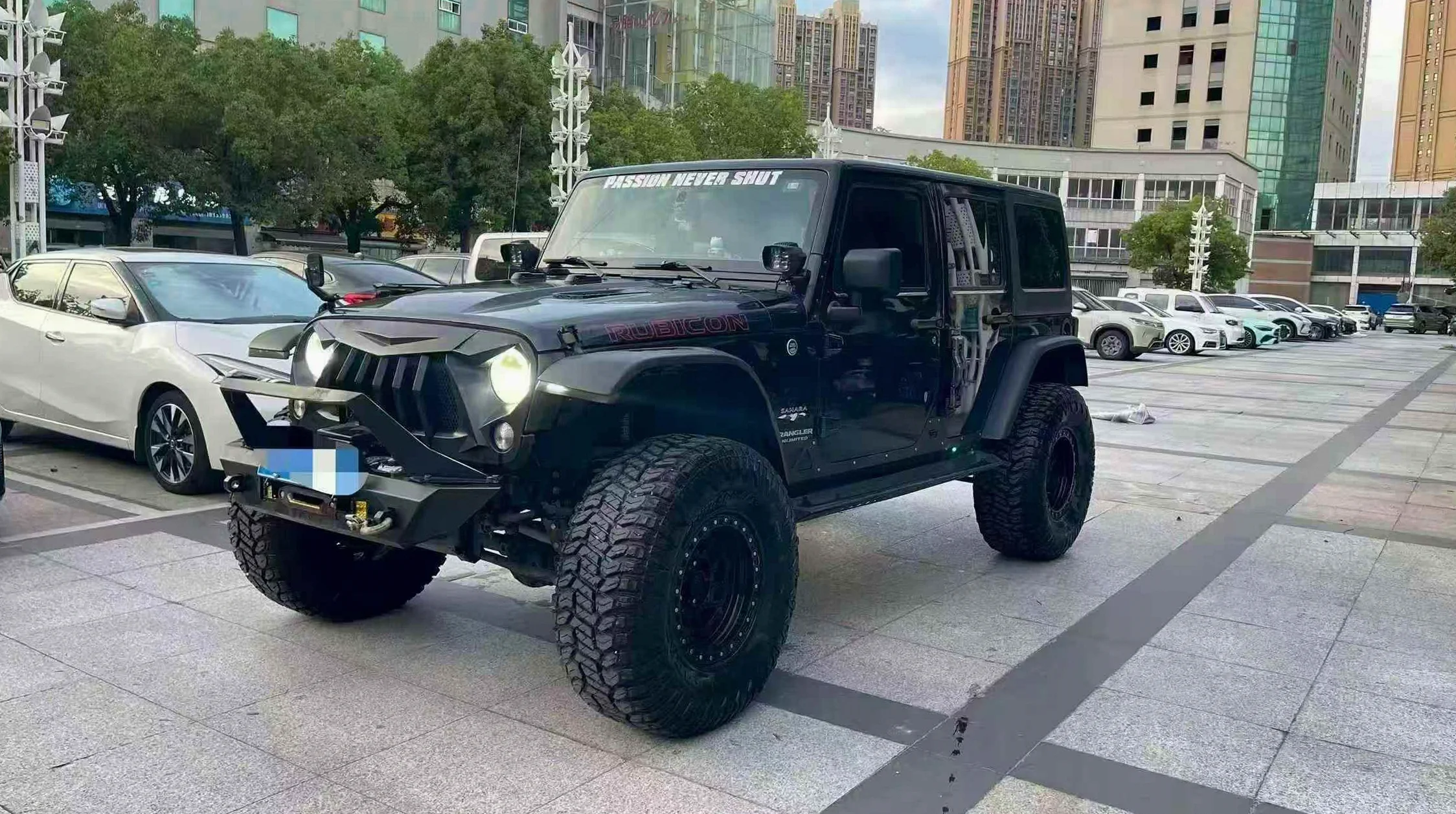 Jeep牧马人 正面外观二