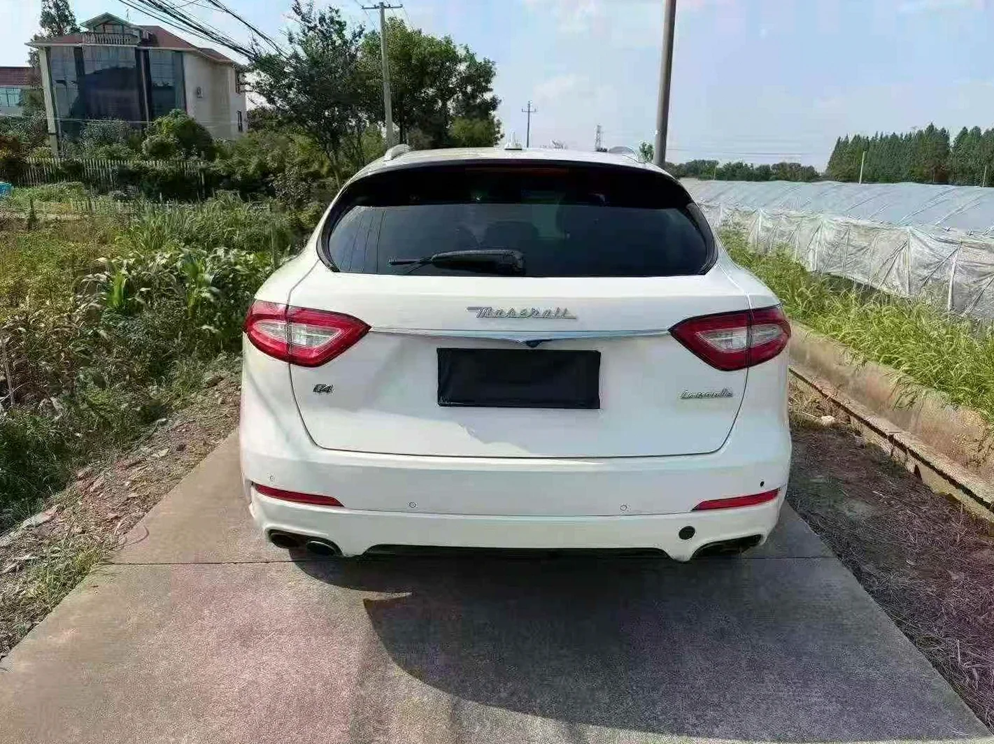 玛莎拉蒂Levante 后面外观一