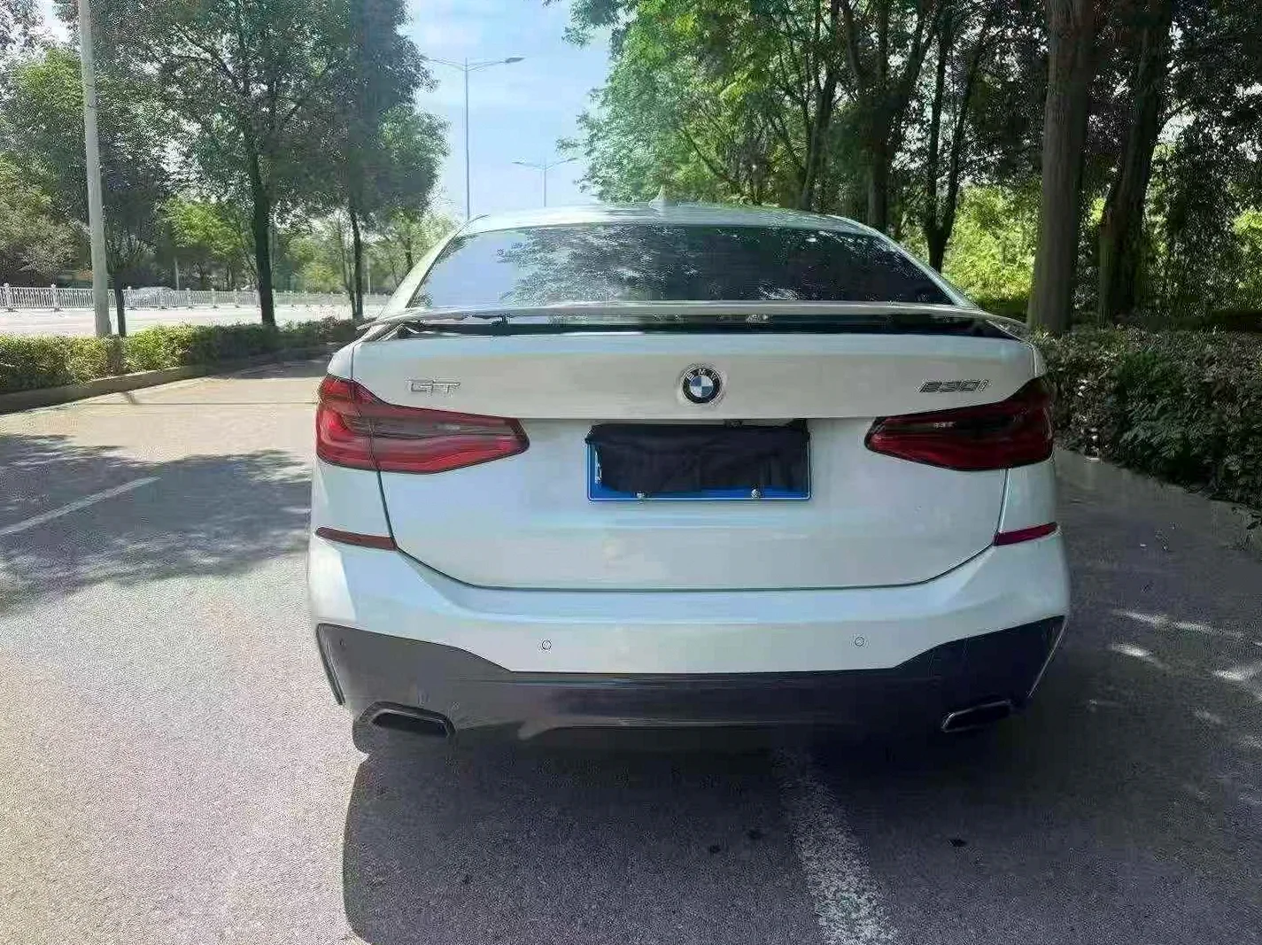 宝马6系 后面外观一