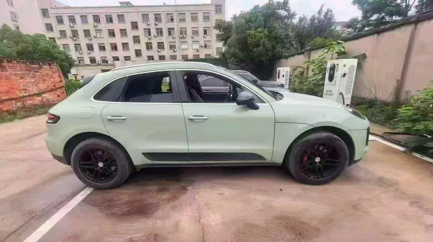 保时捷Macan 后面外观一