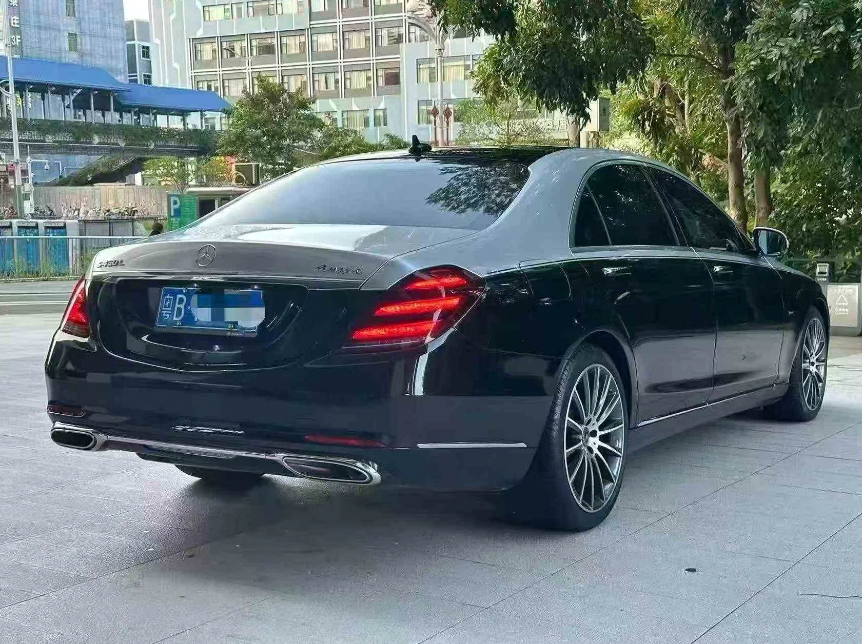 奔驰S级 驾驶室