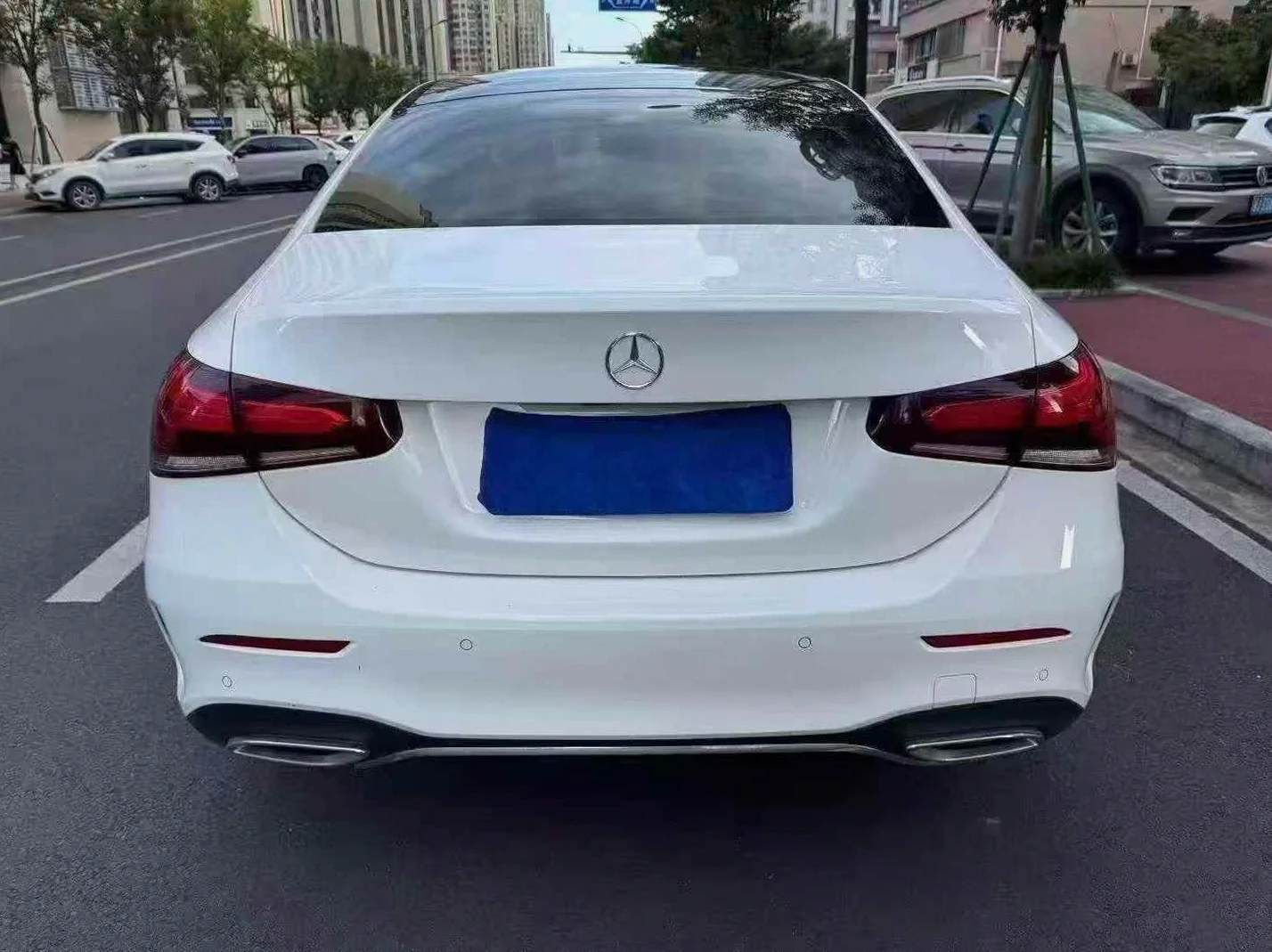 奔驰A 后面外观二