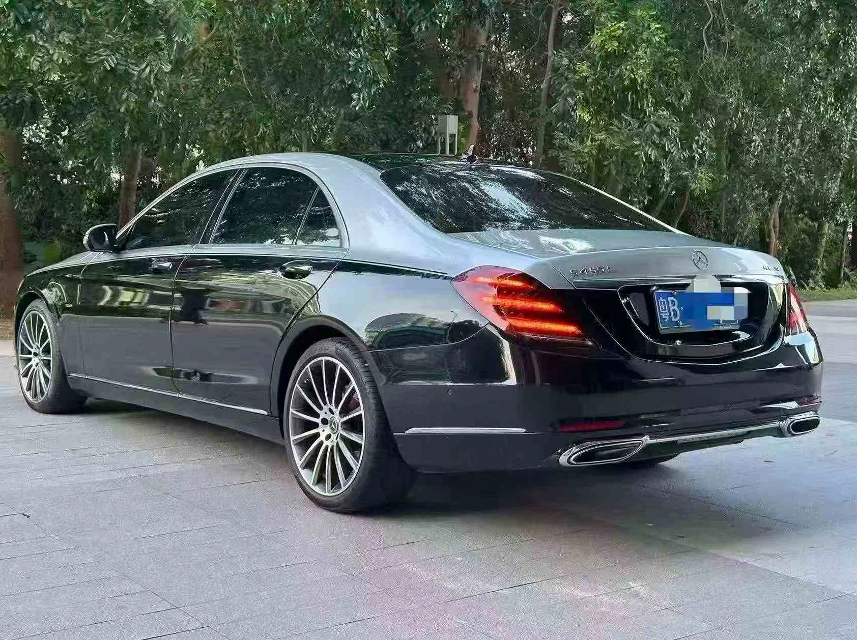 奔驰S级 内饰前排