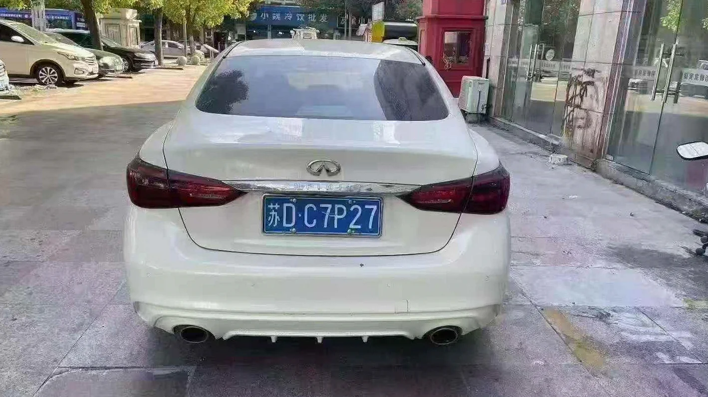 英菲尼迪Q50 后面外观一