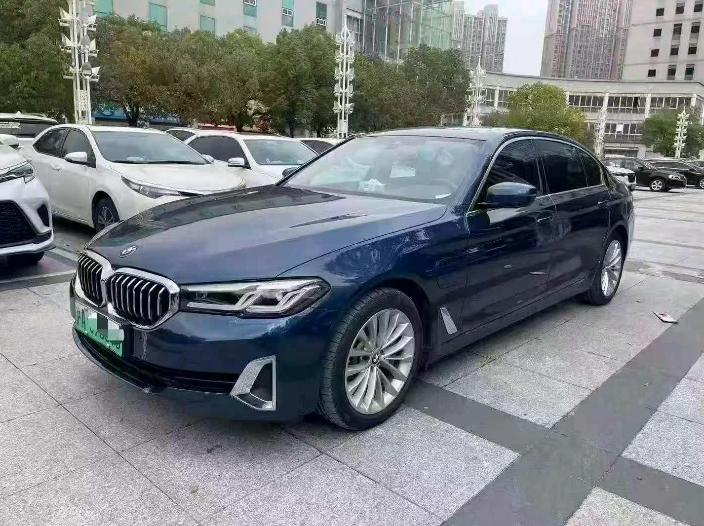 宝马5系 正面外观二