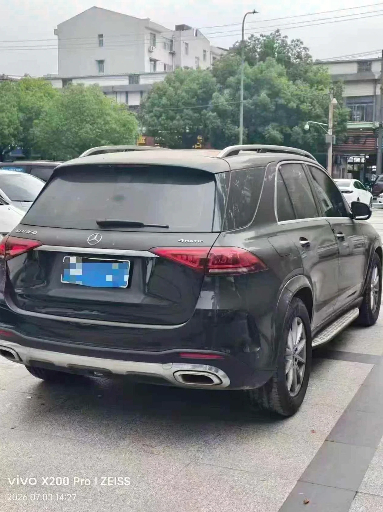 奔驰GLE 后面外观一