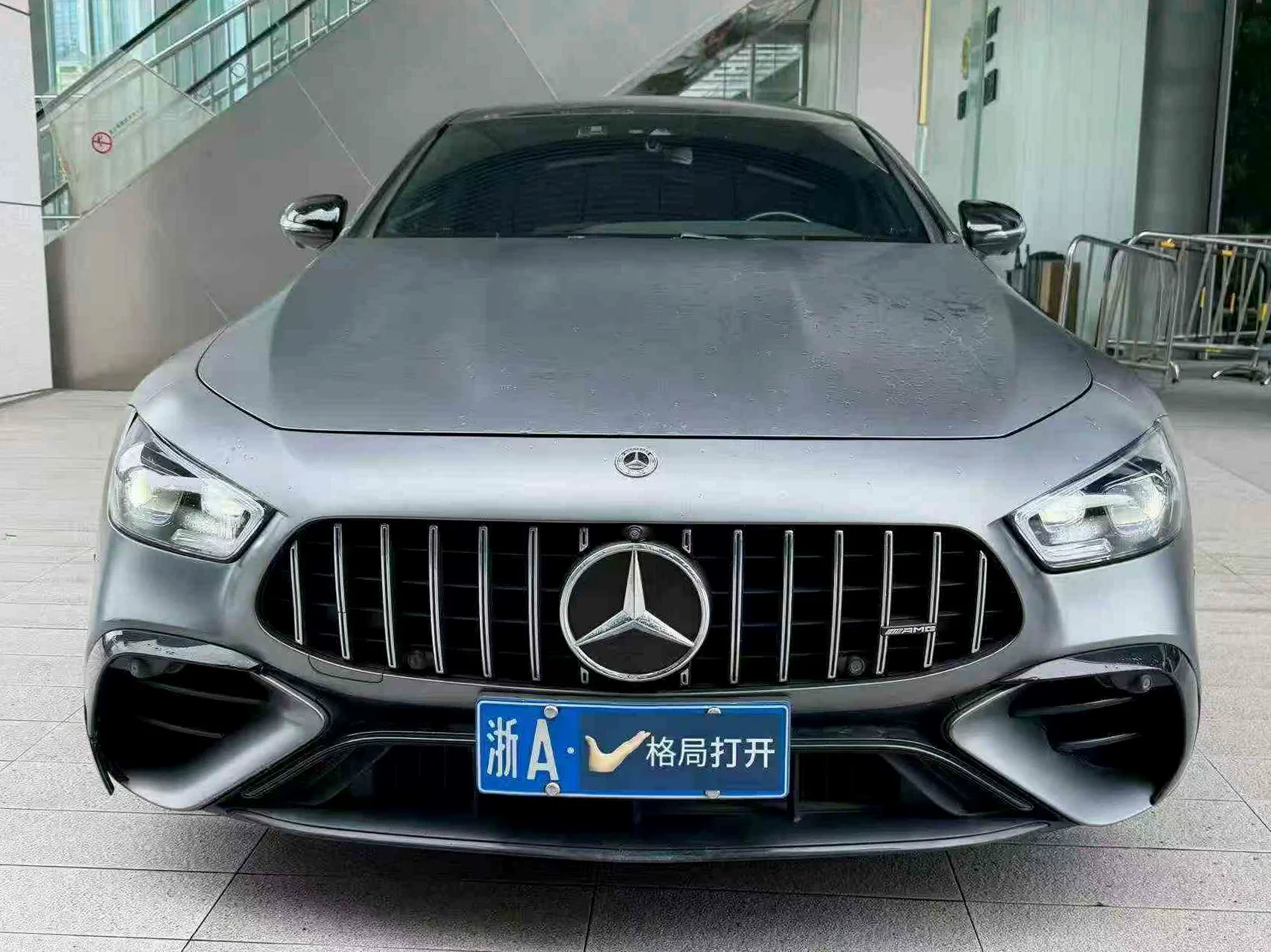 奔驰AMG 正面外观二