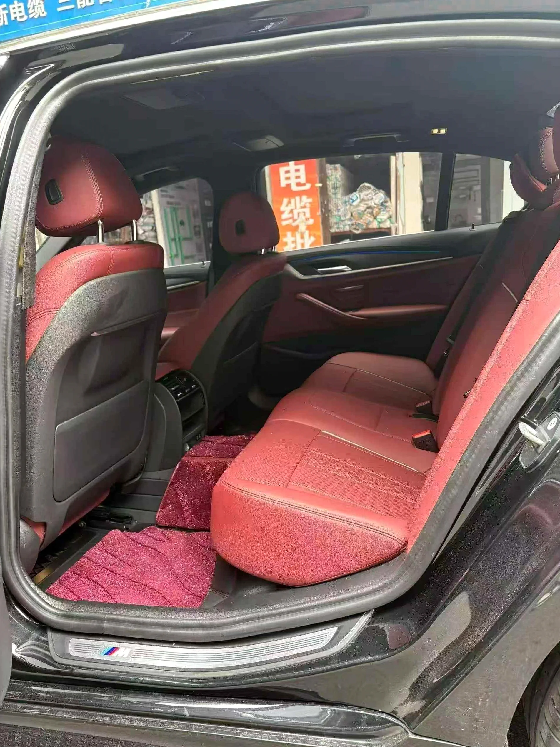 宝马5系 后面外观二
