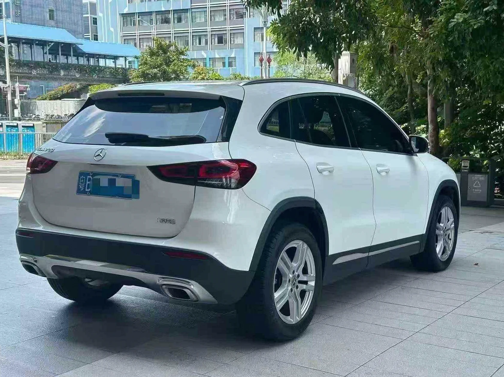 奔驰GLA 驾驶室