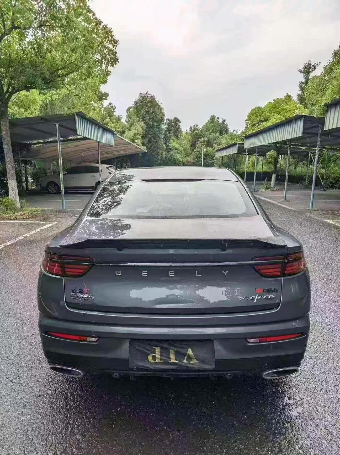 吉利星瑞 后面外观一