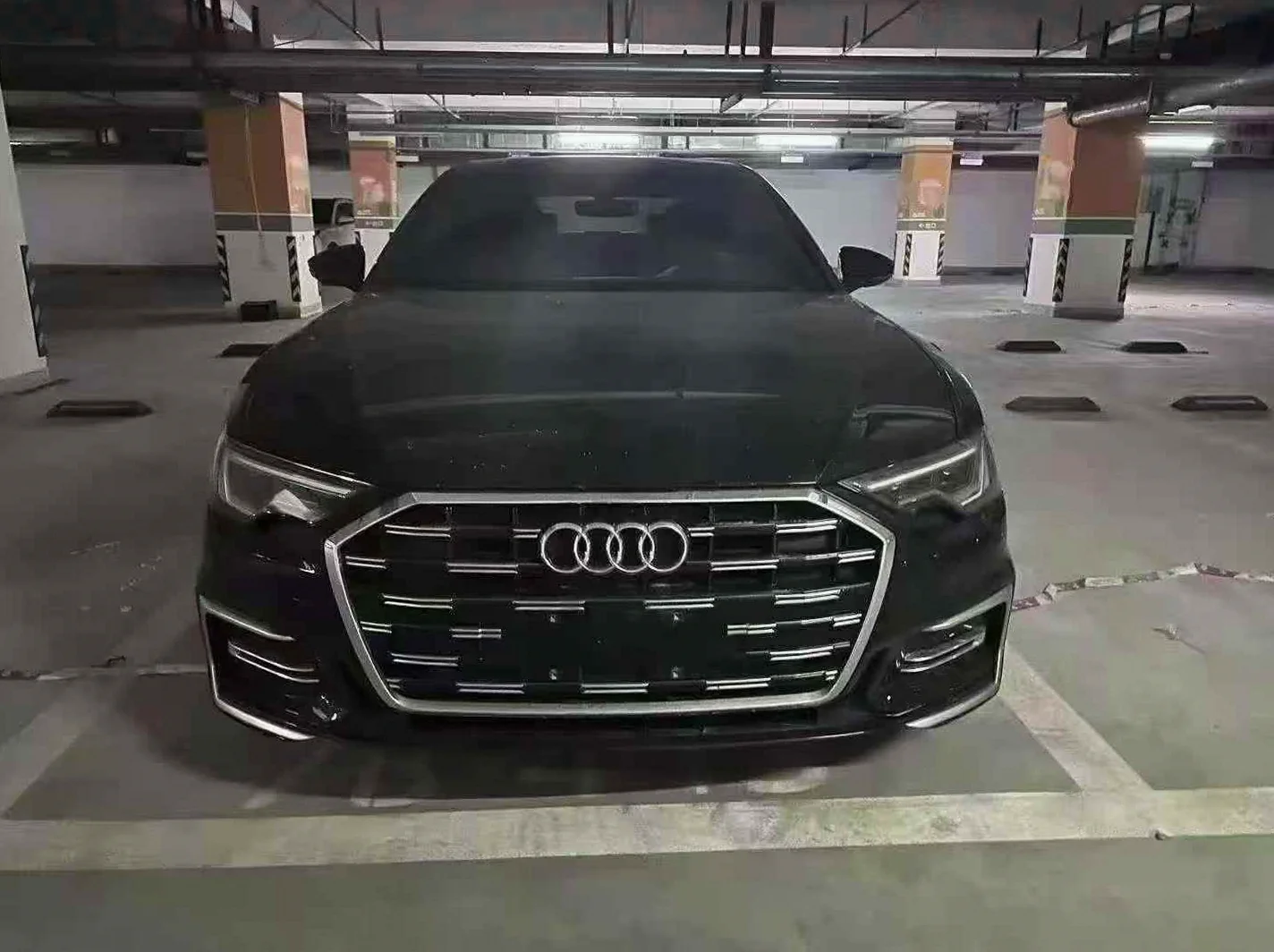 2024款奥迪A6L 40TFSI豪华动感