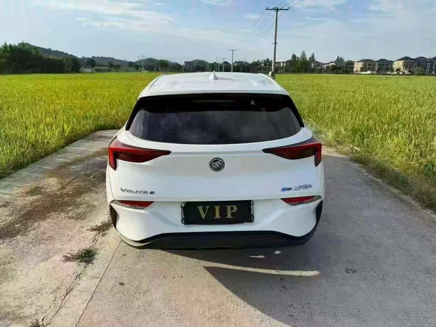 别克微蓝 后面外观一