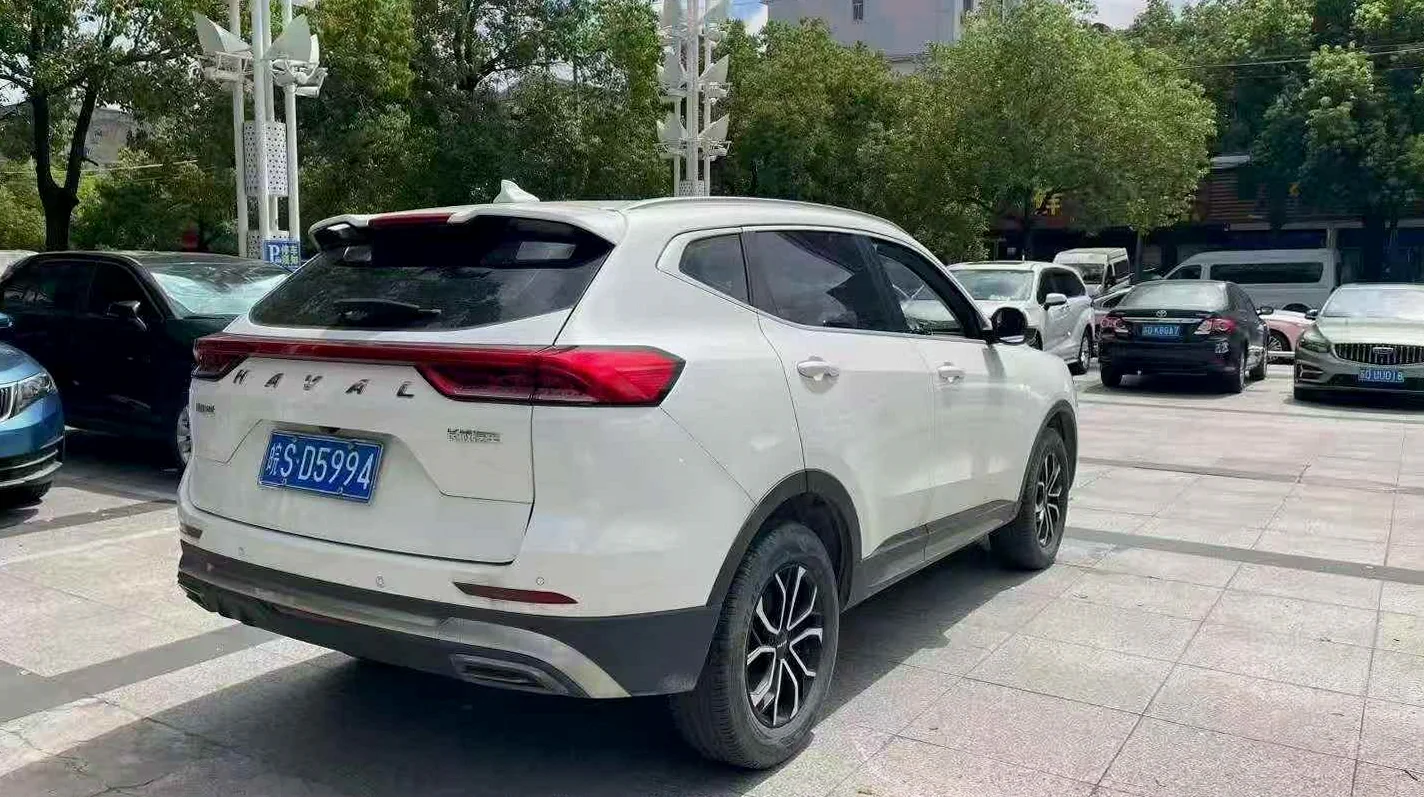 哈弗H6 驾驶室