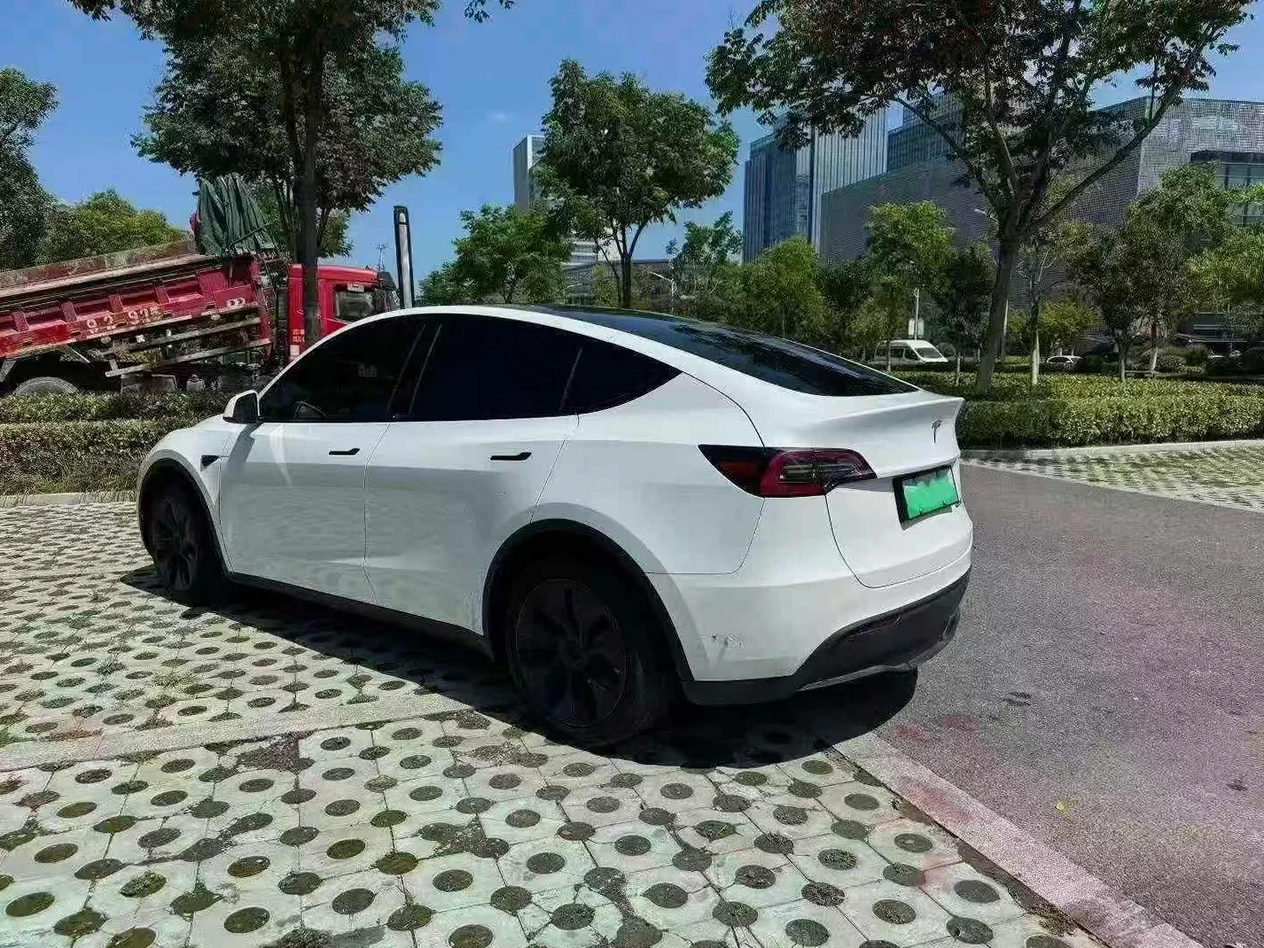 特斯拉MODEL 后面外观二