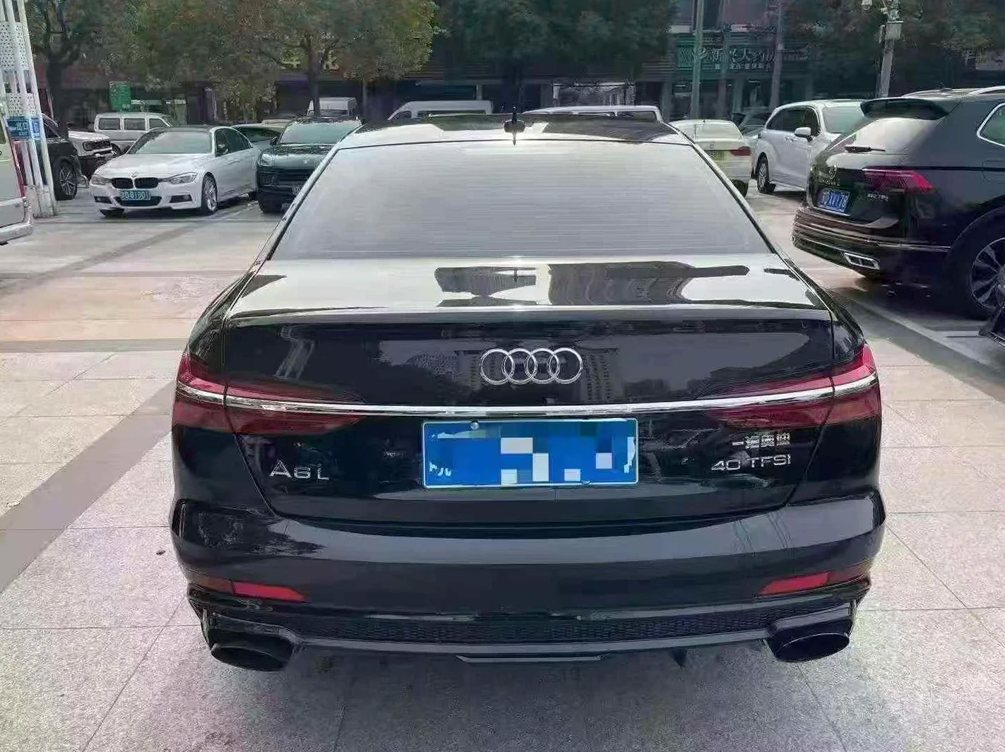 奥迪A6L 后面外观一
