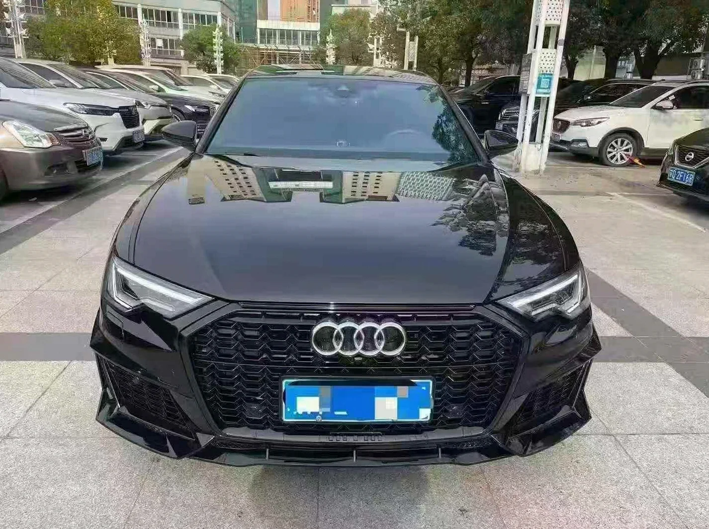 2025款奥迪A6L 黑色
