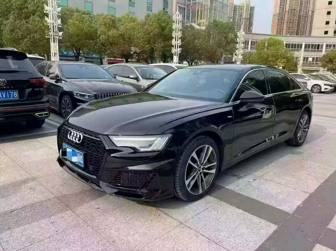 奥迪A6L 正面外观二