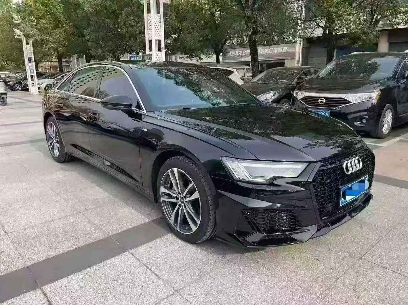 奥迪A6L 正面外观三