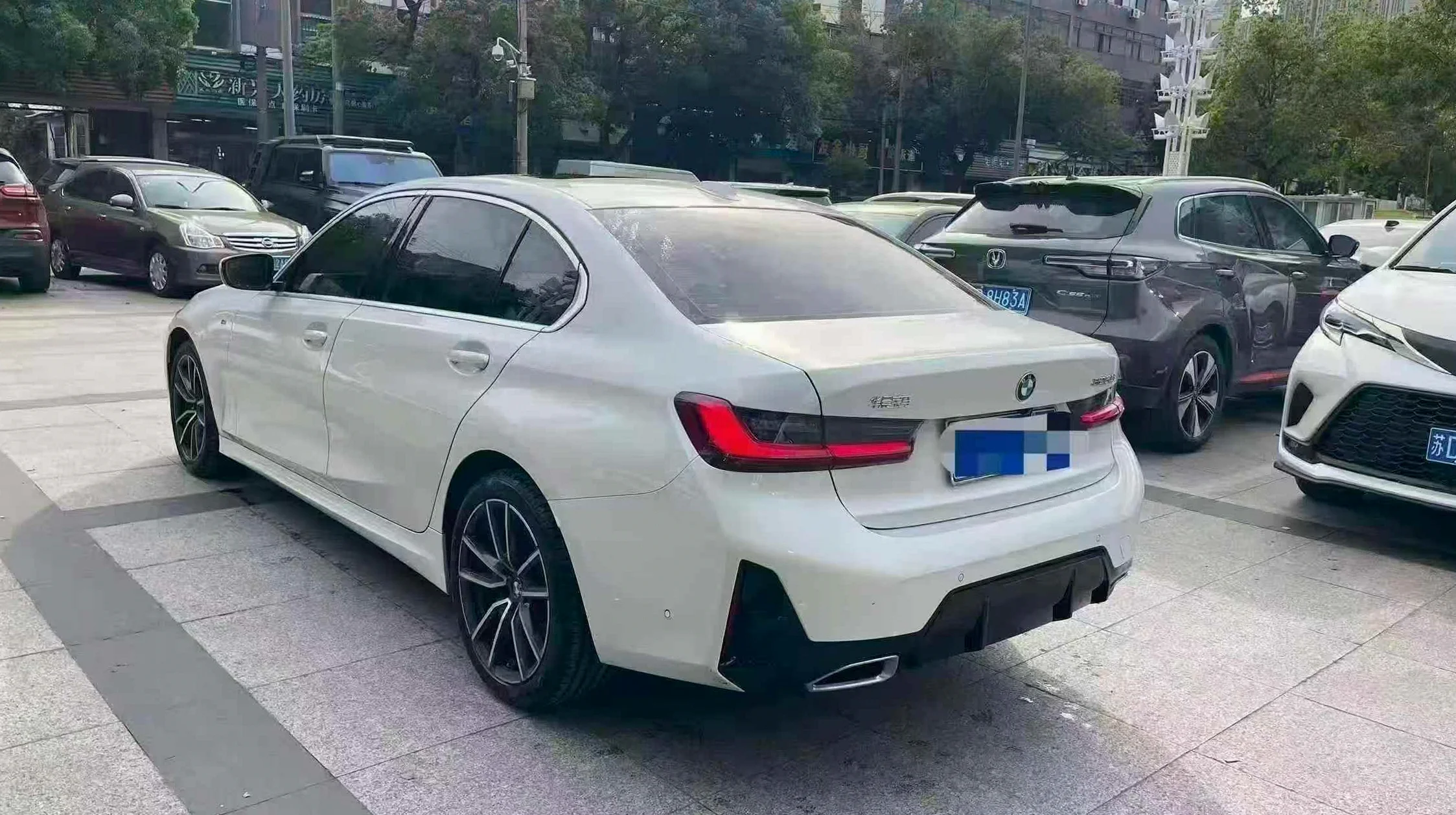 宝马3系 后面外观三