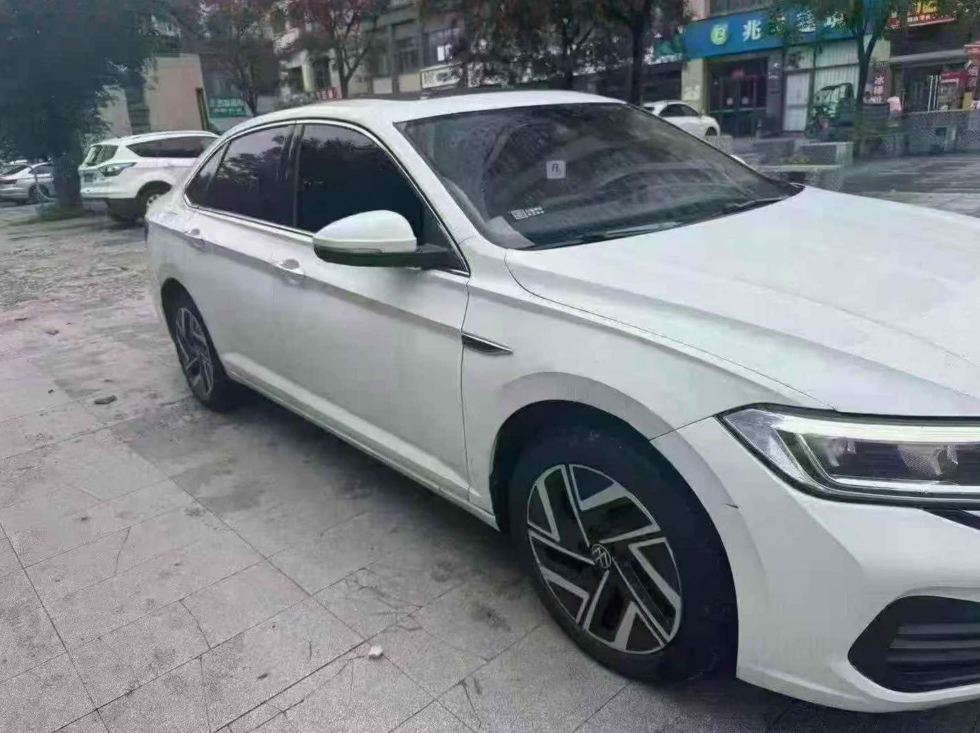 大众速腾 正面外观二