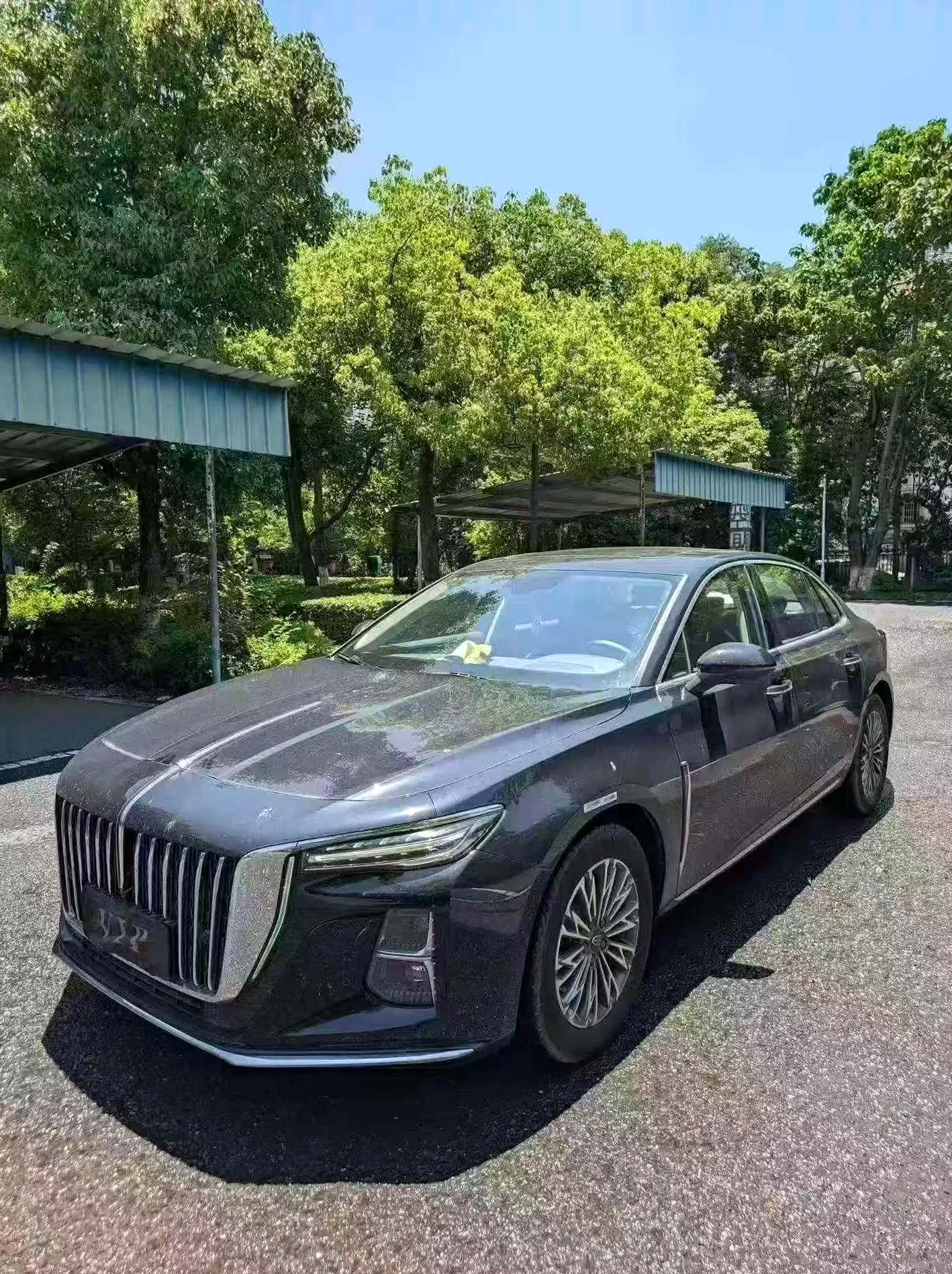 红旗H5 正面外观三