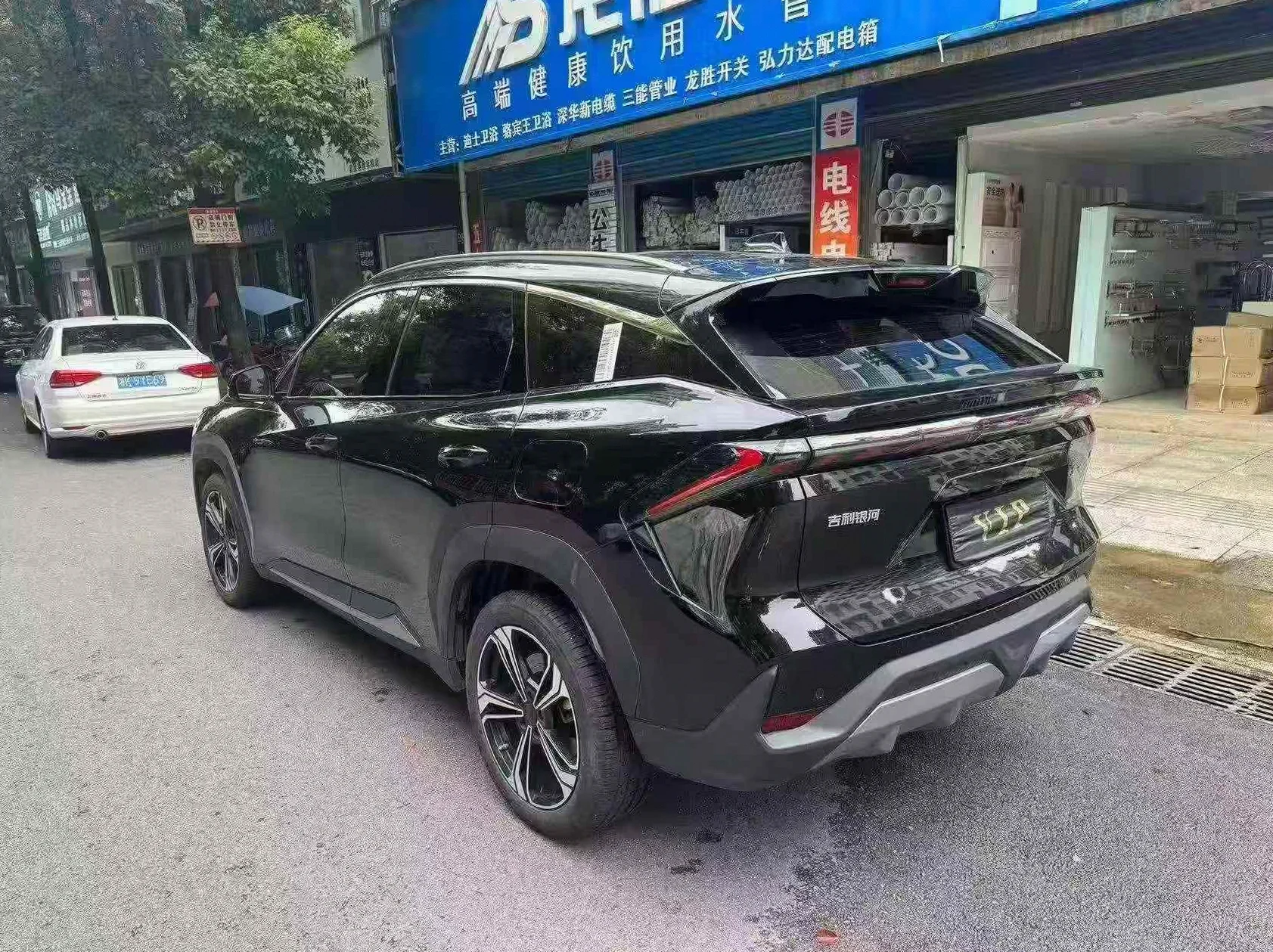 吉利银河 后面外观二