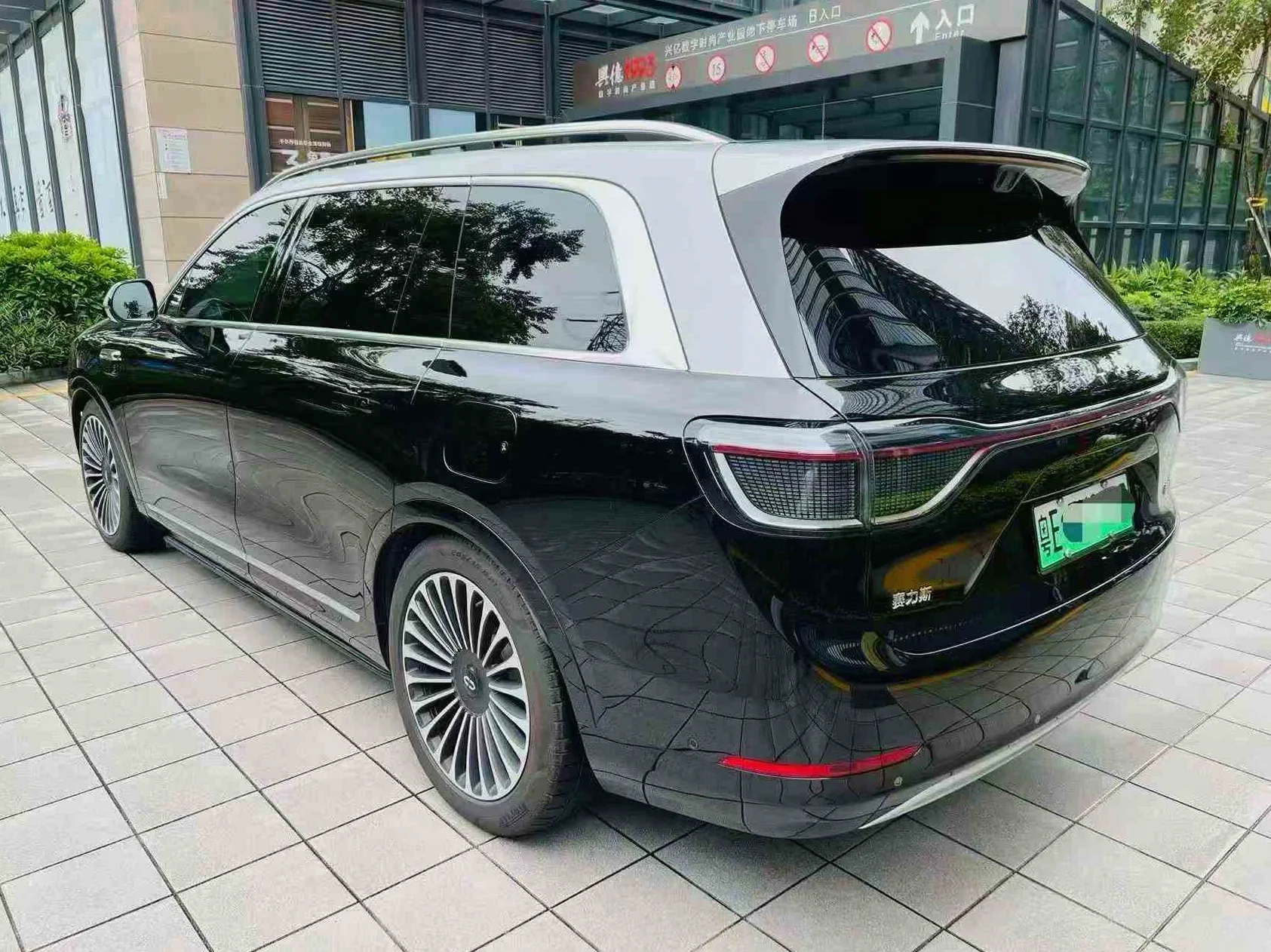 华为智选问界 内饰前排