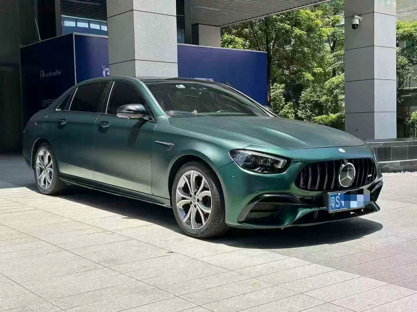 21年奔驰E300L运动版顶配