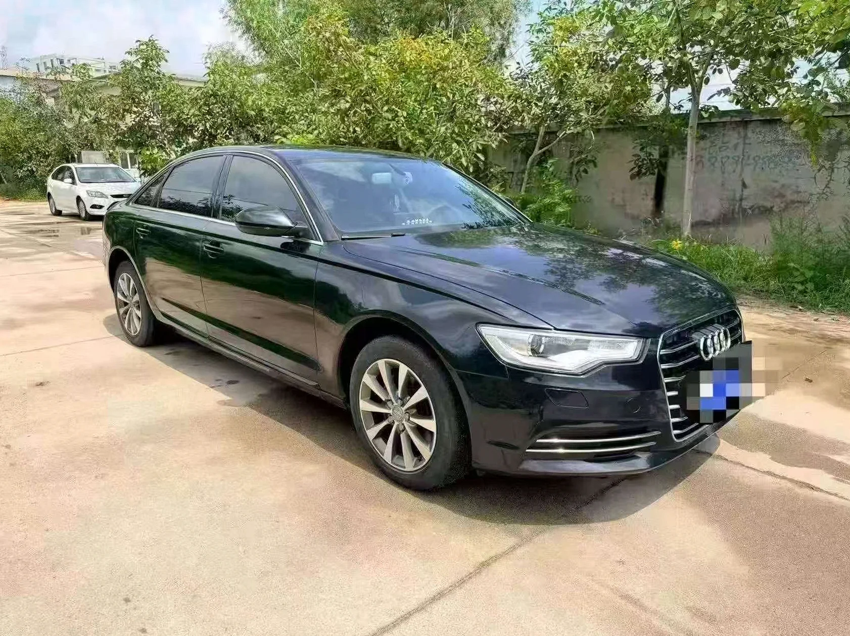 奥迪A6L 正面外观三