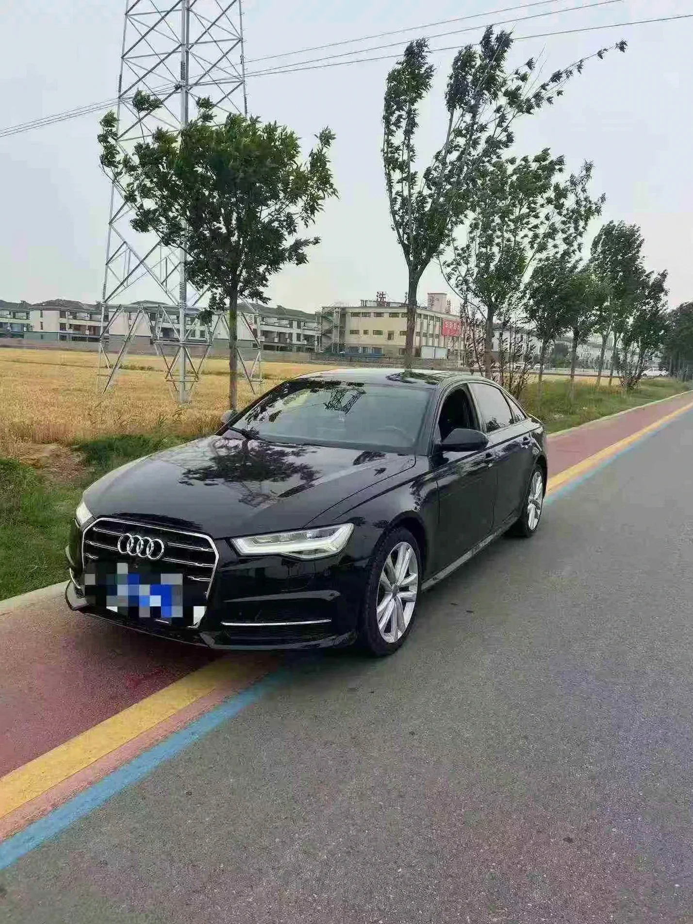 奥迪A6L 正面外观三