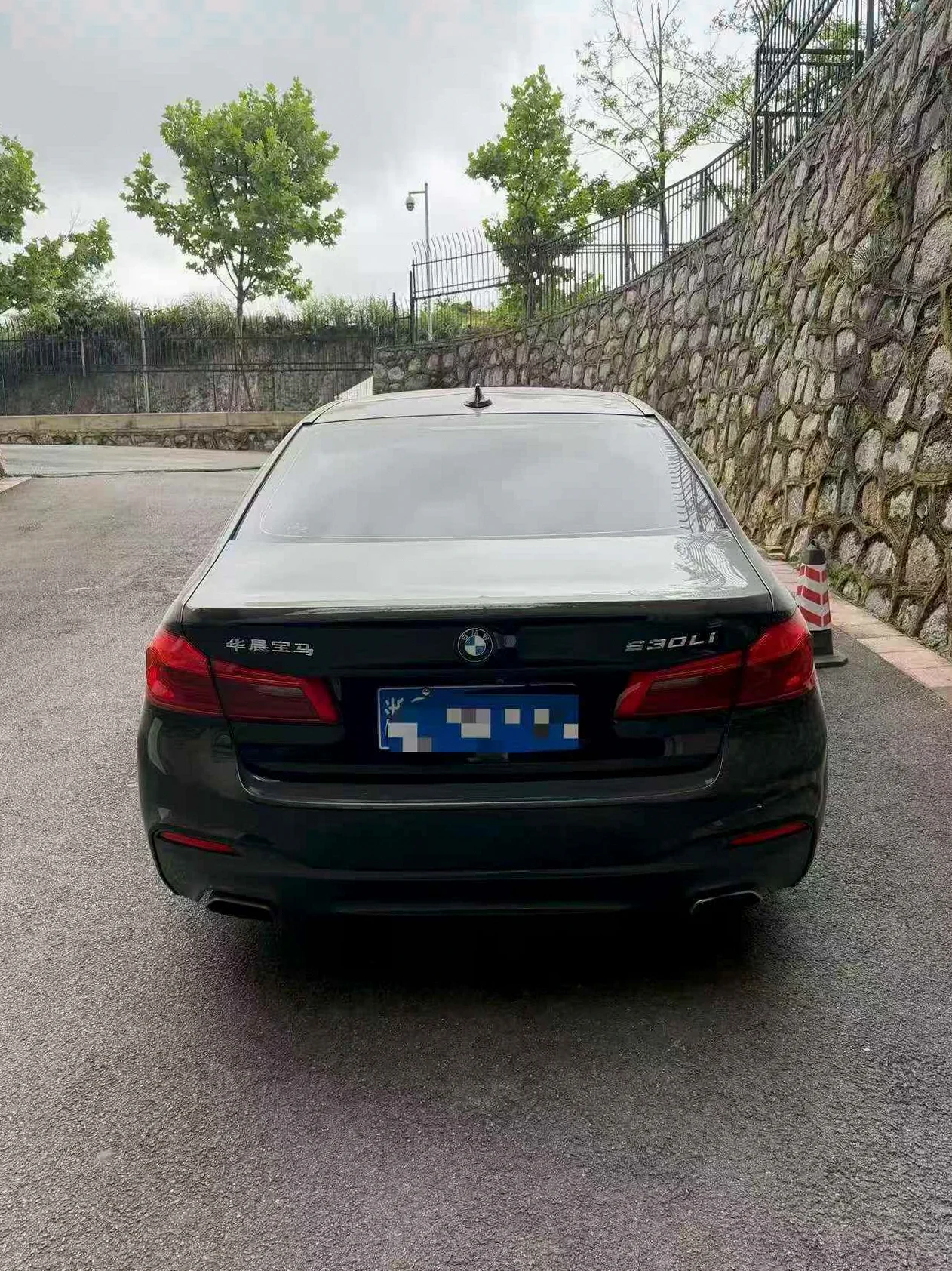宝马5系 正面外观三