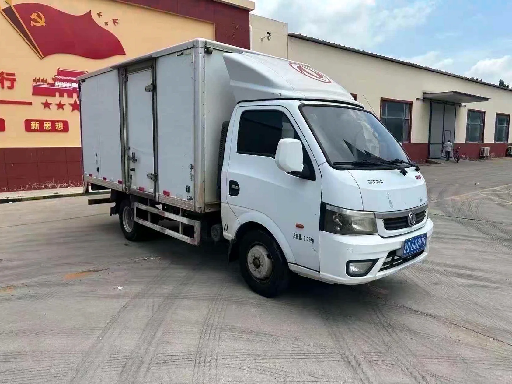 准19年东风小箱货1.6L