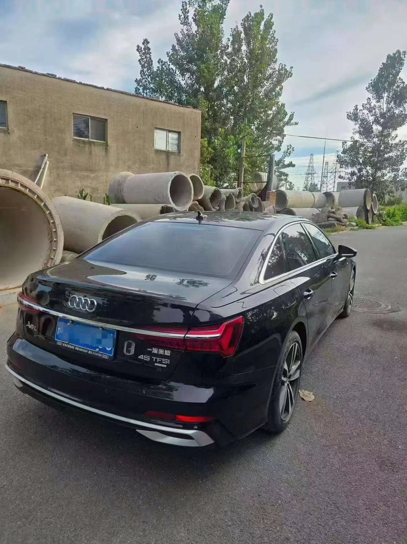 奥迪A6L 后面外观三