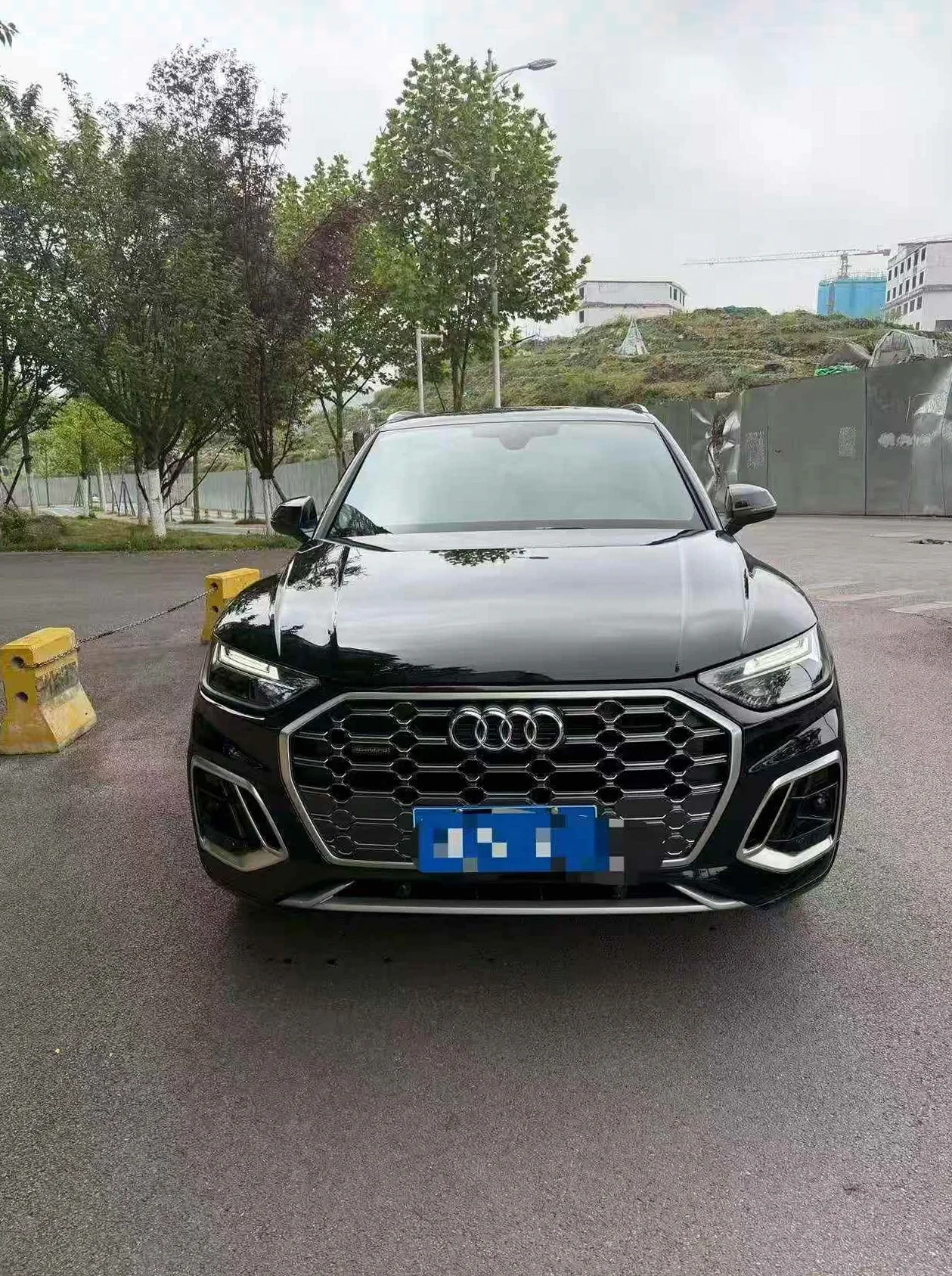 22年奥迪Q5L 黑色 3万公里