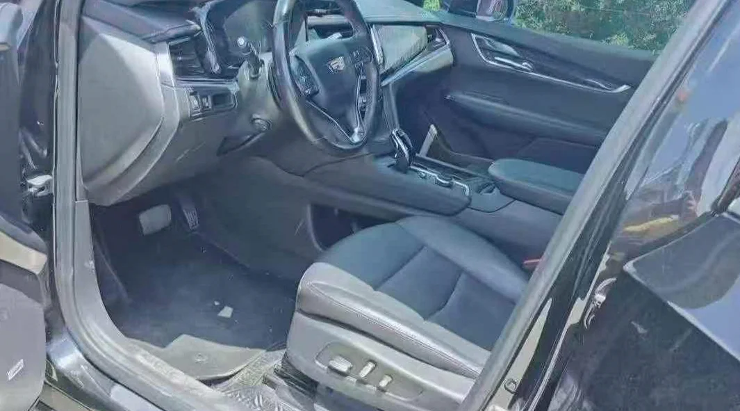 凯迪拉克XT6 后面外观一