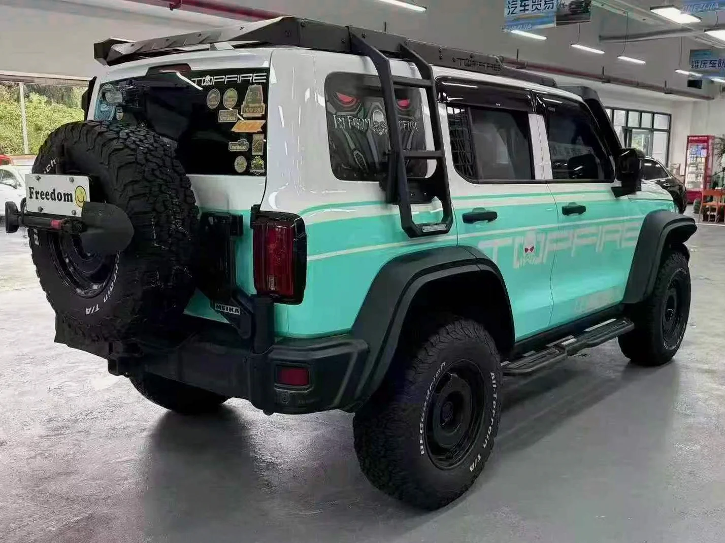 长城汽车300 后面外观三