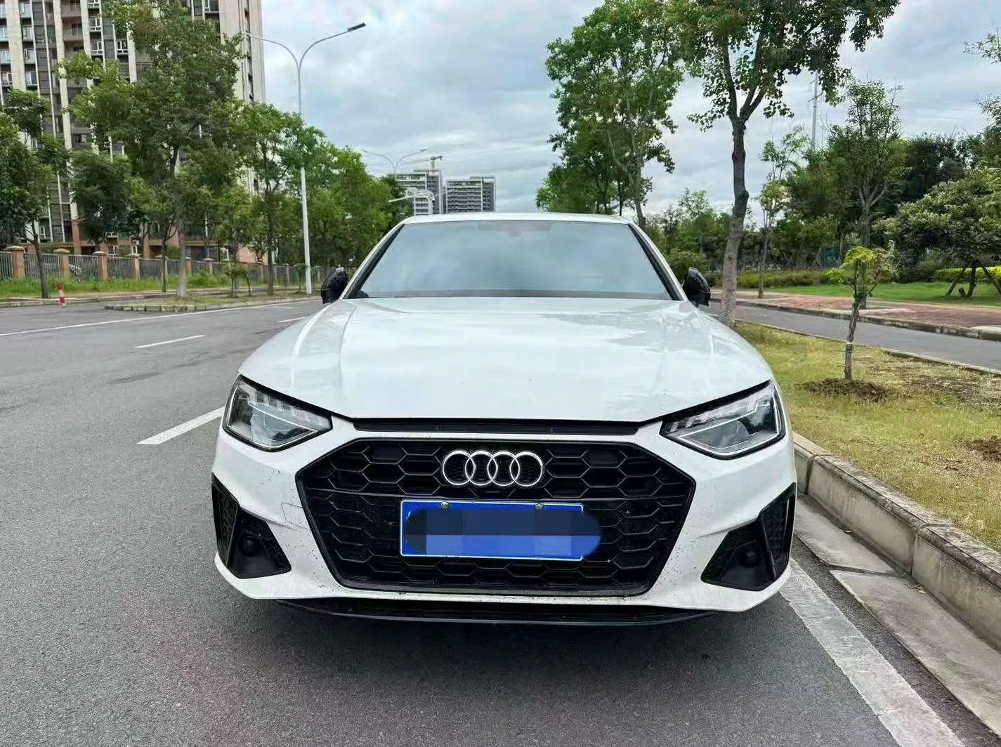 24年奥迪A4L豪华动感型