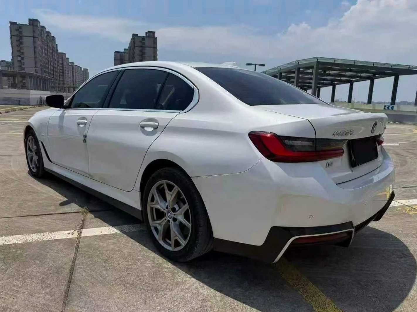 宝马I3 后面外观一