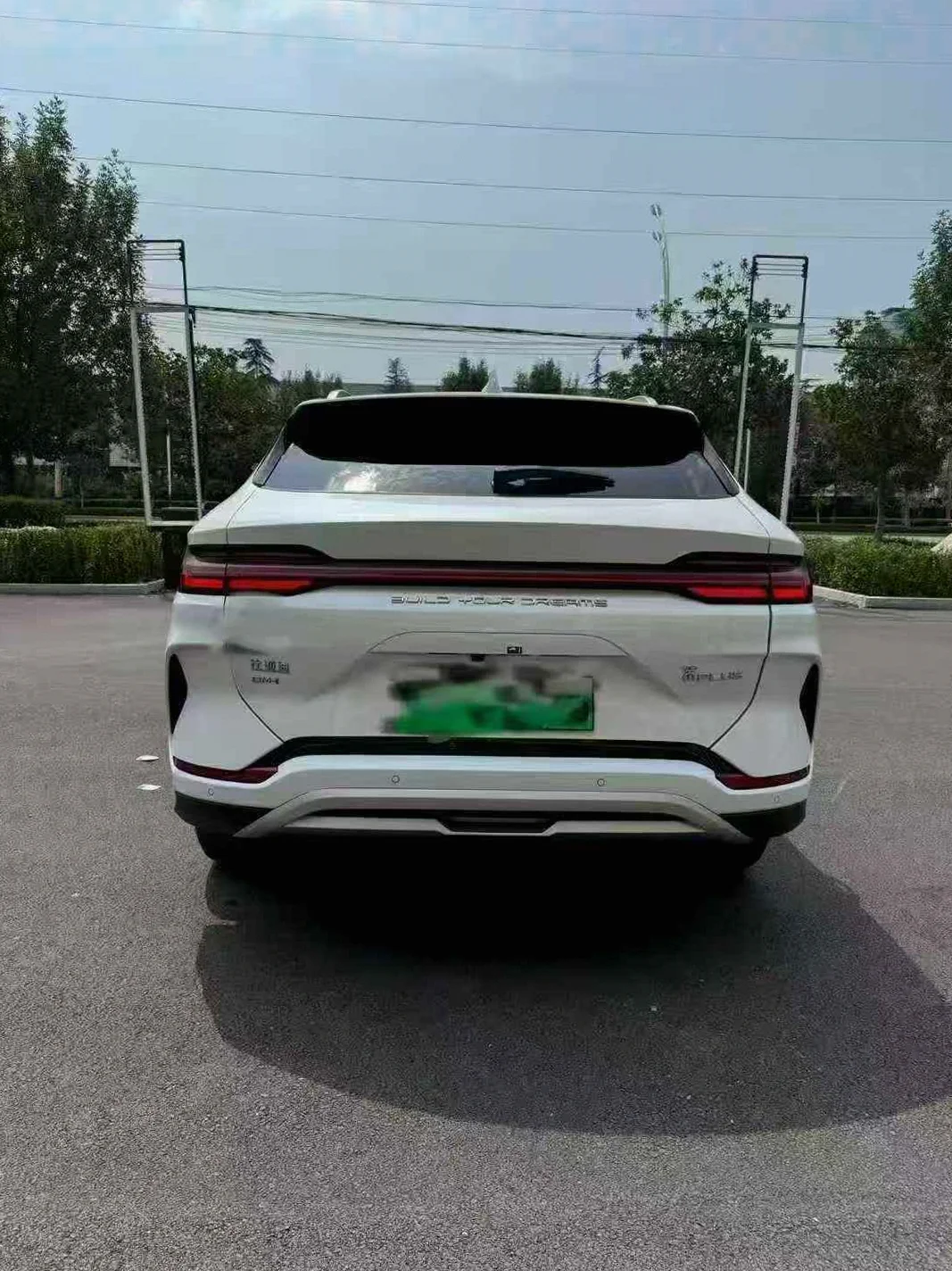 比亚迪宋PLUS 后面外观二