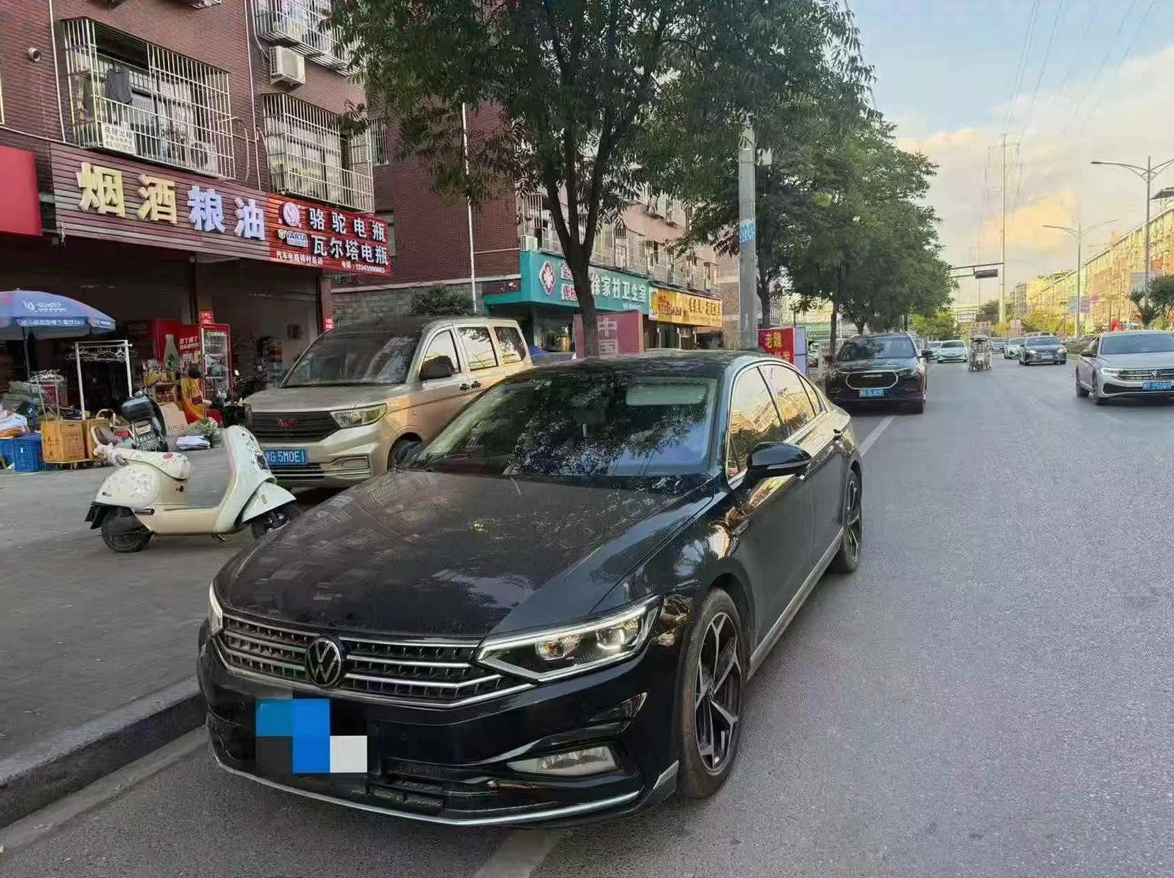 大众迈腾 正面外观二