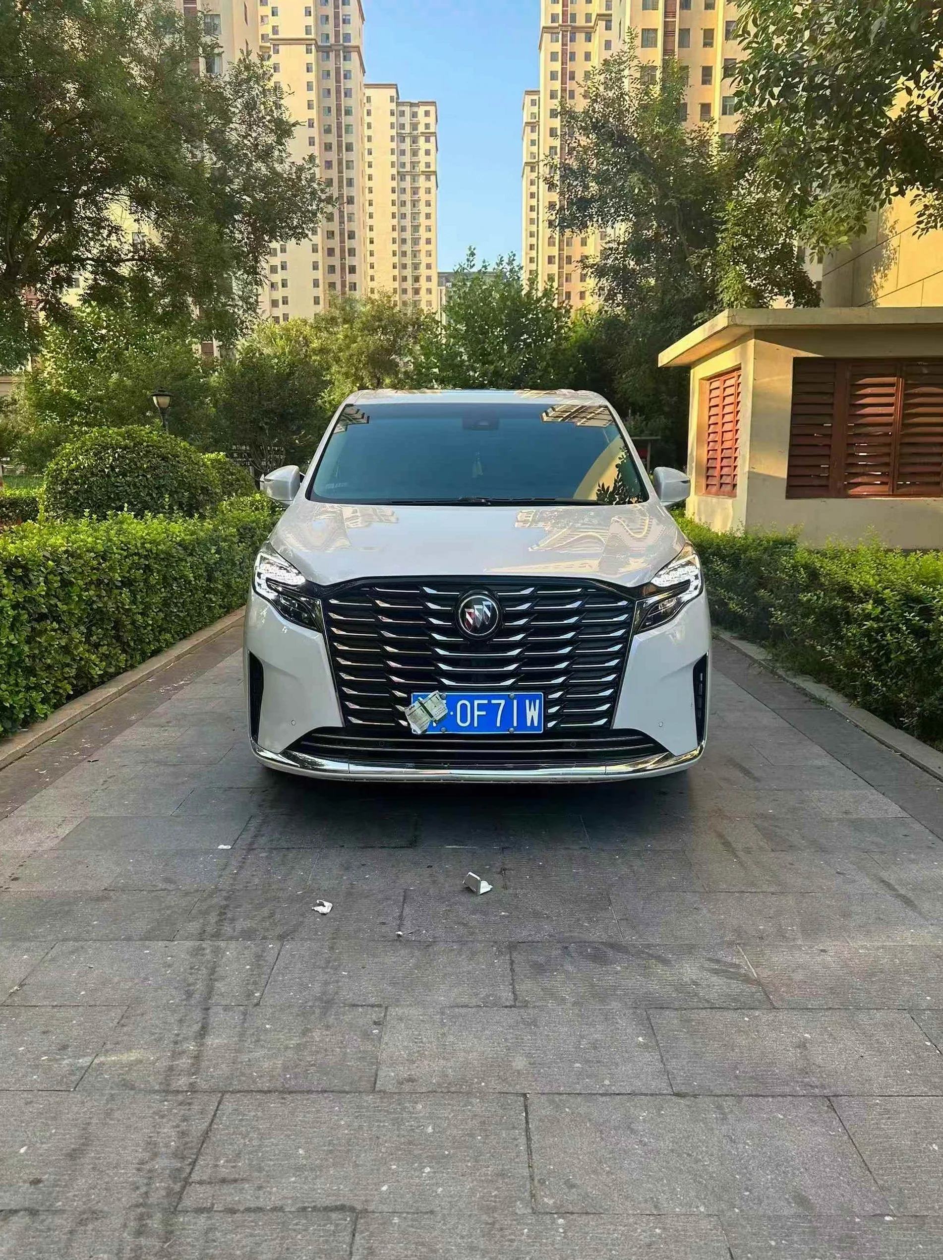24年别克GL8陆尊ES 2.0T顶配