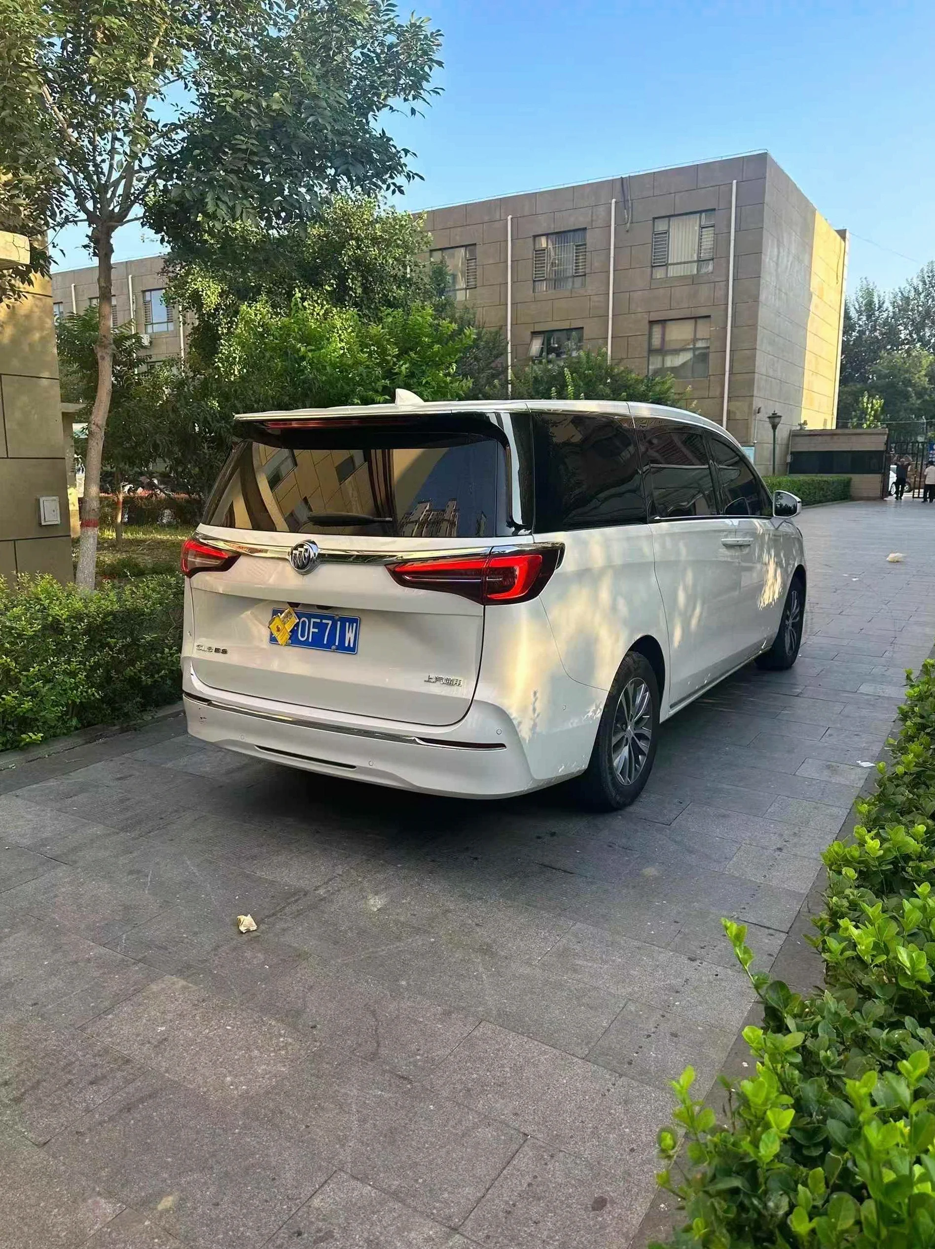 别克GL8 驾驶室